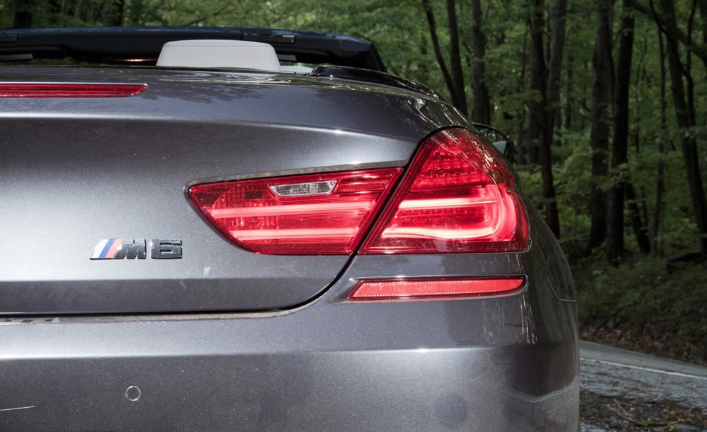 2012-BMW-M6-Convertible-Badge-And-tail-light-rear-view